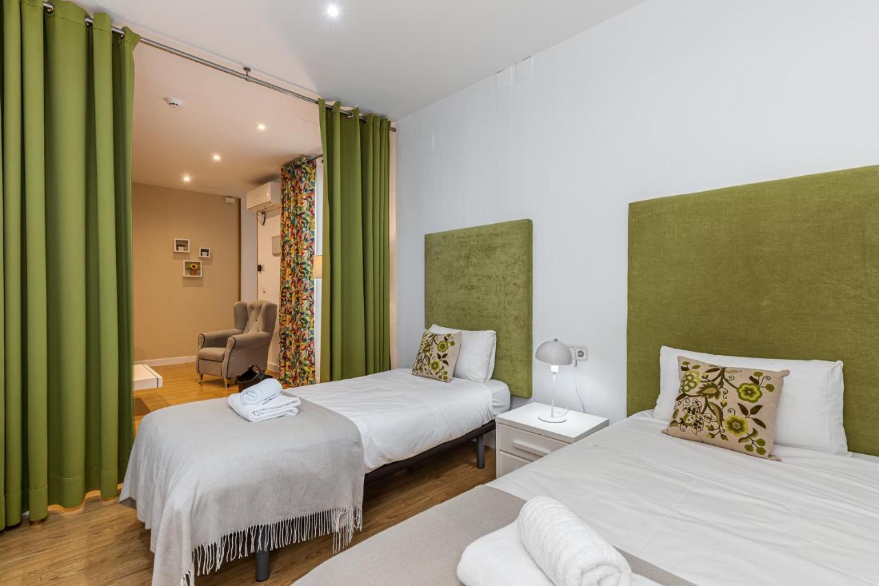 Waou Apartamentos En Sol Confort 5 Madrid Eksteriør billede