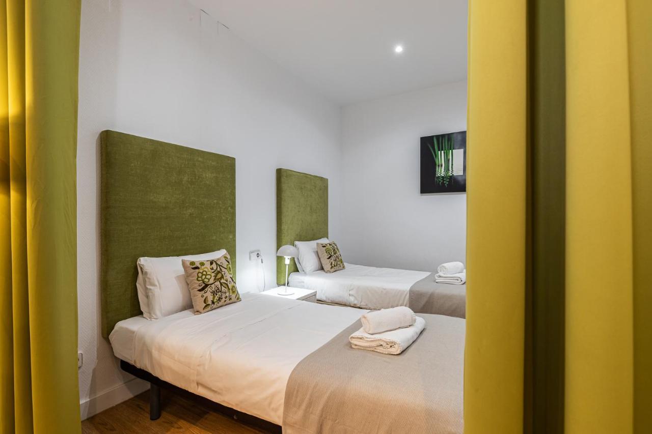 Waou Apartamentos En Sol Confort 5 Madrid Eksteriør billede