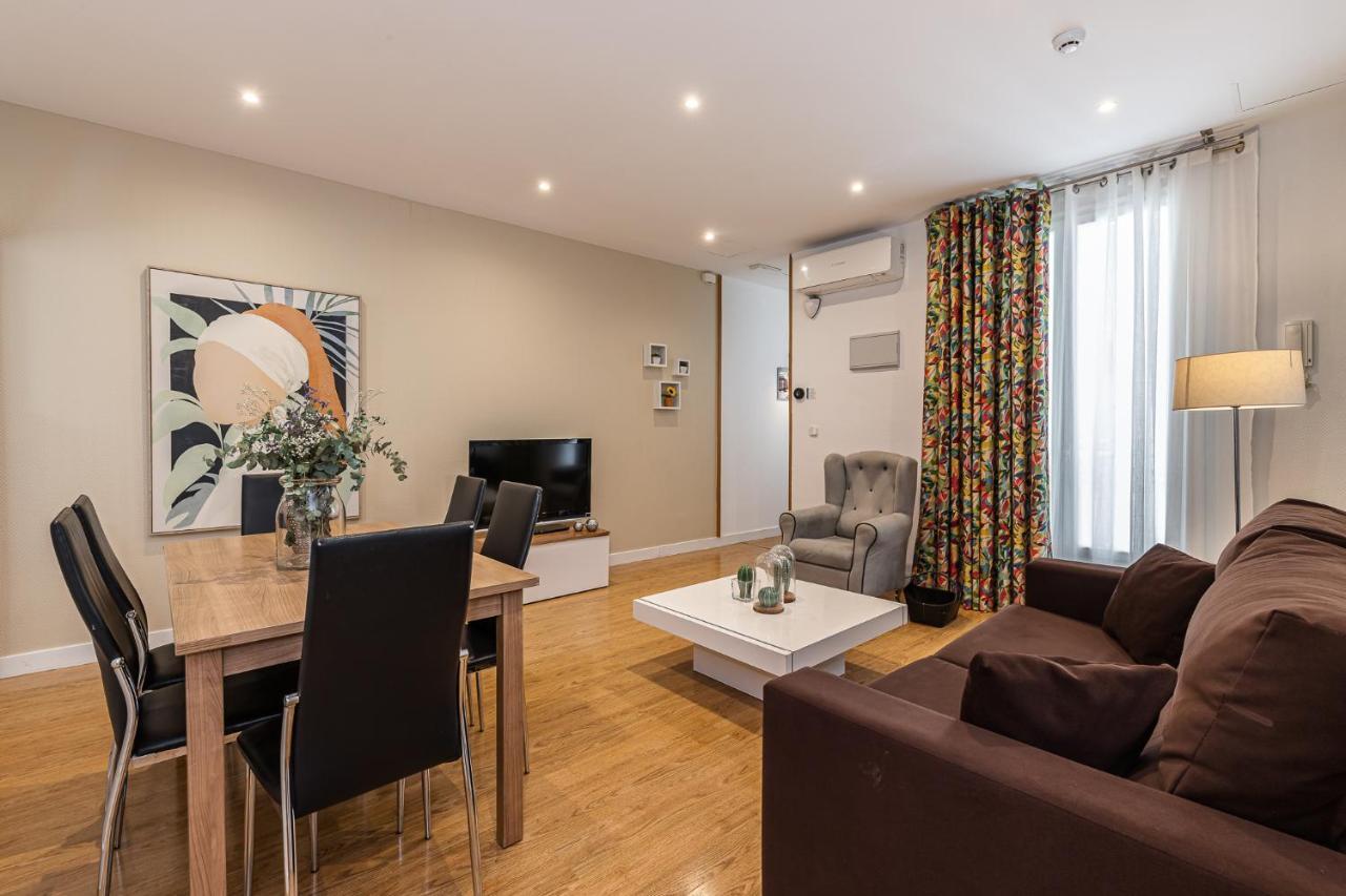 Waou Apartamentos En Sol Confort 5 Madrid Eksteriør billede