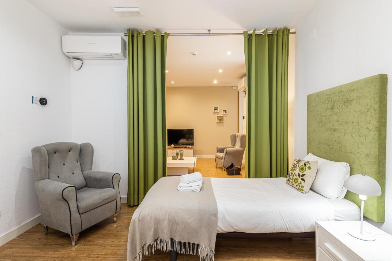 Waou Apartamentos En Sol Confort 5 Madrid Eksteriør billede