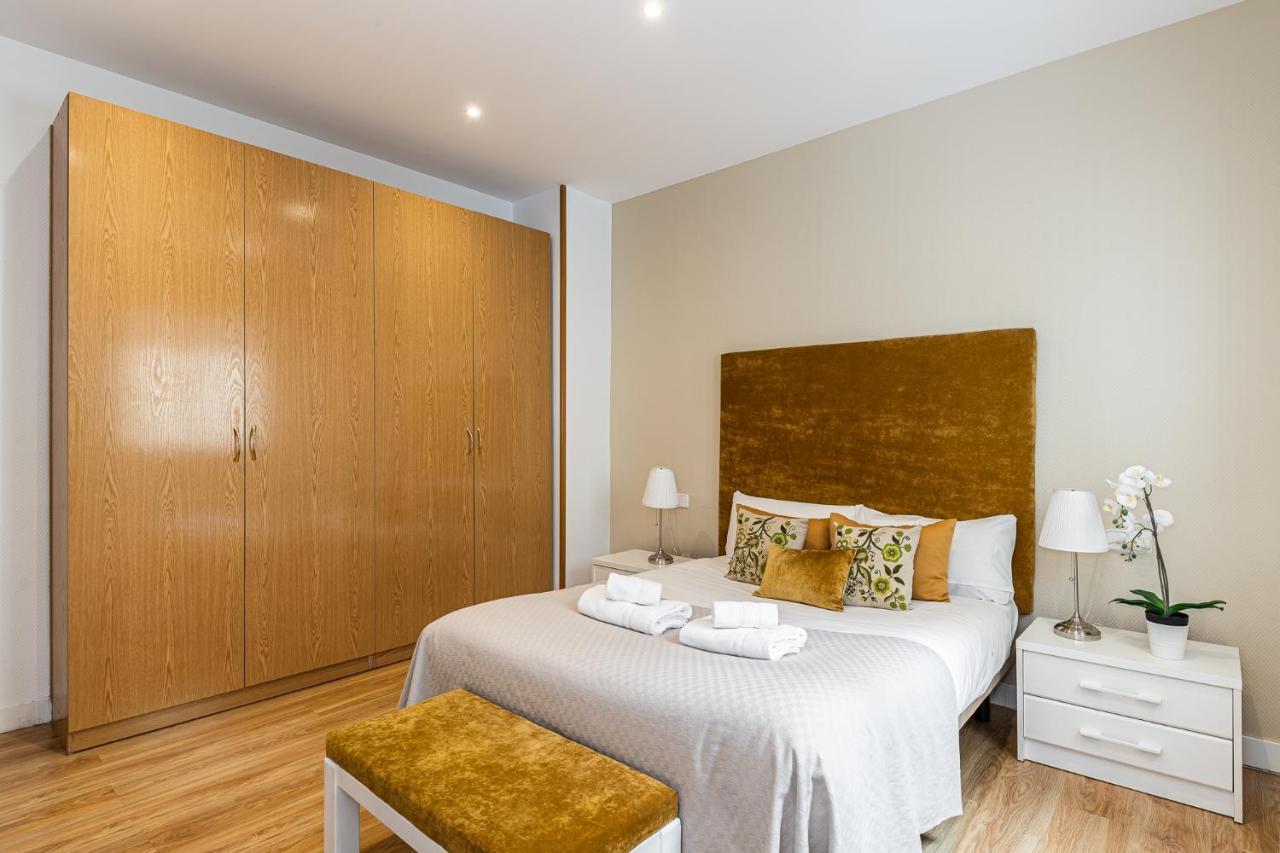 Waou Apartamentos En Sol Confort 5 Madrid Eksteriør billede
